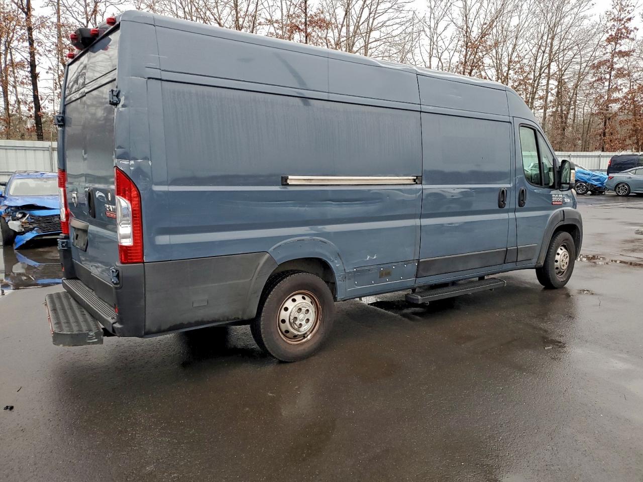 2020 RAM Promaster 3500 — VIN 3C6URVJG2LE143762 — photo 3